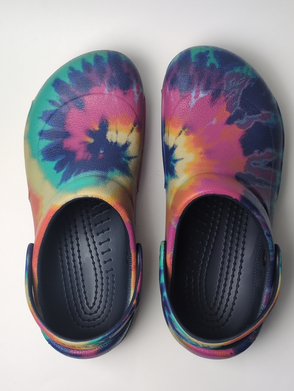 CROCS Tie Dye Unisex Bistro Rainbow Clogs Slip Resistant Size Men's 9 Women's 11